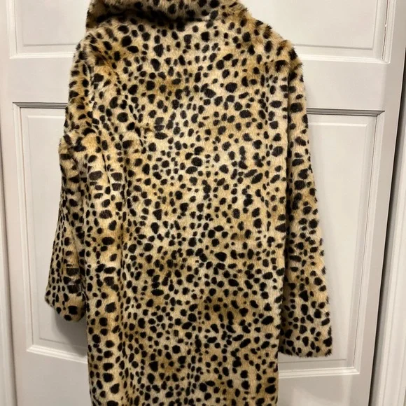 Anthropologie leopard Print Faux Fur Coat - Picture 2 of 3